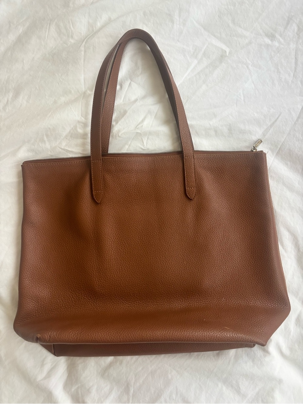 Cuyana Classic Leather Zipper Tote